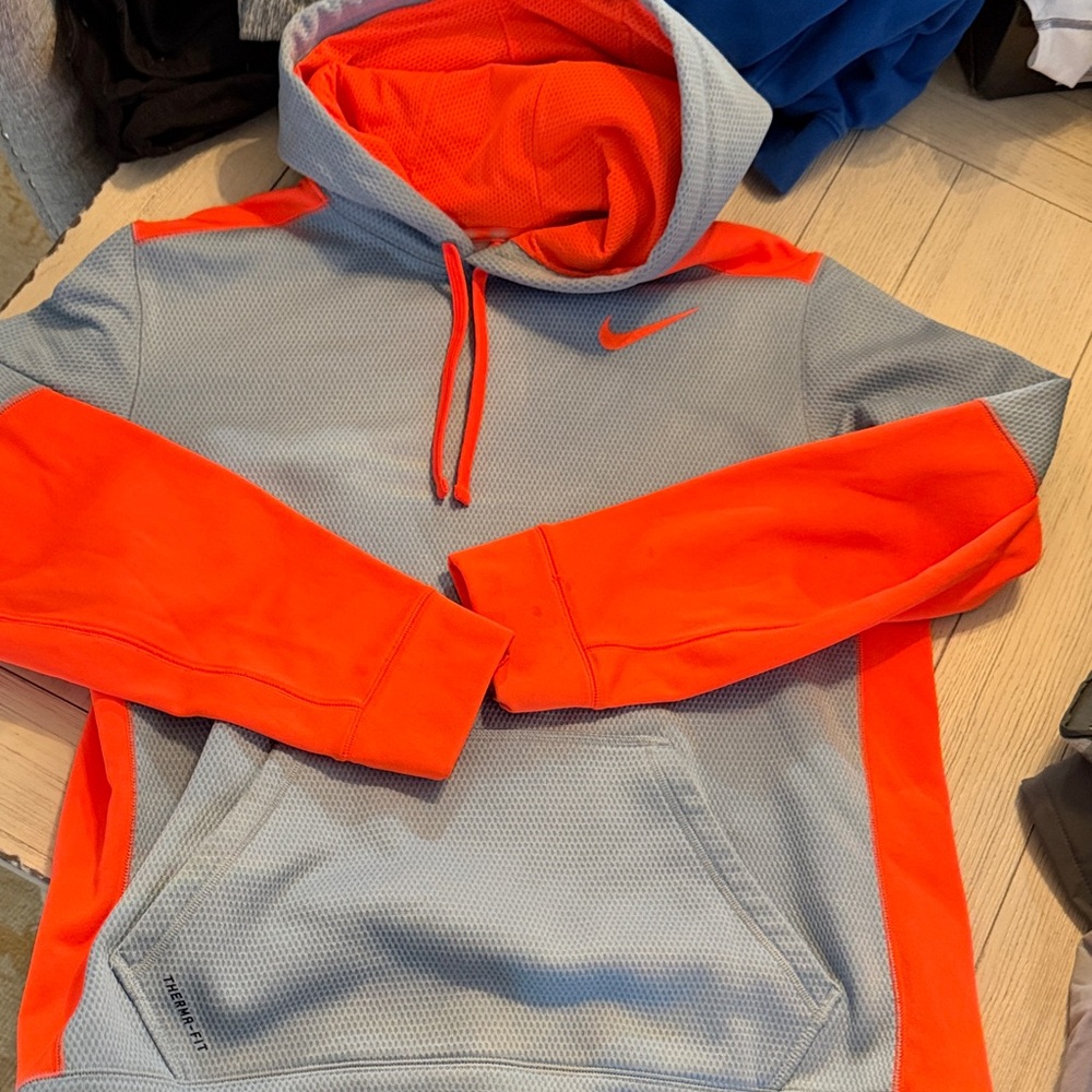 Men’s Nike Therma-lined Hoodie